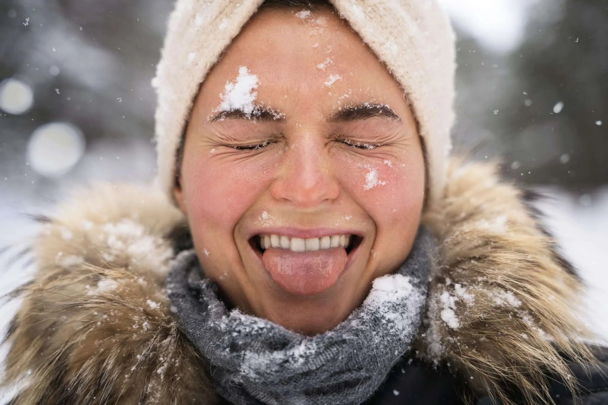 Strahlende Haut im Winter: Die besten Pflegetipps für kalte Tage